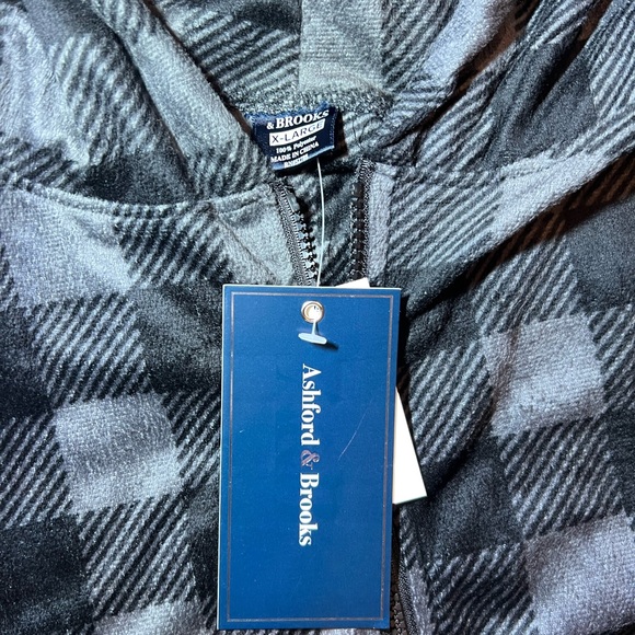 Men’s Ashford and Brooks Black and Gray Plaid Onesie Mink Fleece NWT Pajamas - Picture 2 of 7